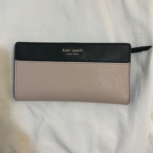 Kate spade New York wallet